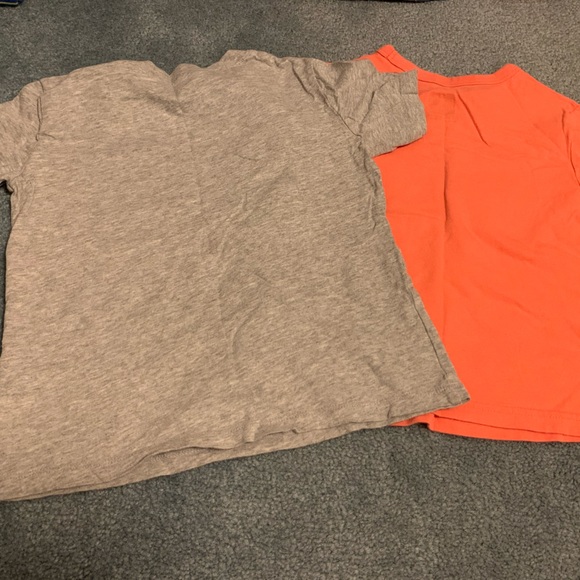 Bundle of 2 Gap t-shirts size 5T - shapes and party animal. - Picture 2 of 2